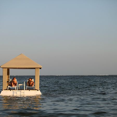 Puri Santrian Beach Resort And Spa Sanur Екстериор снимка