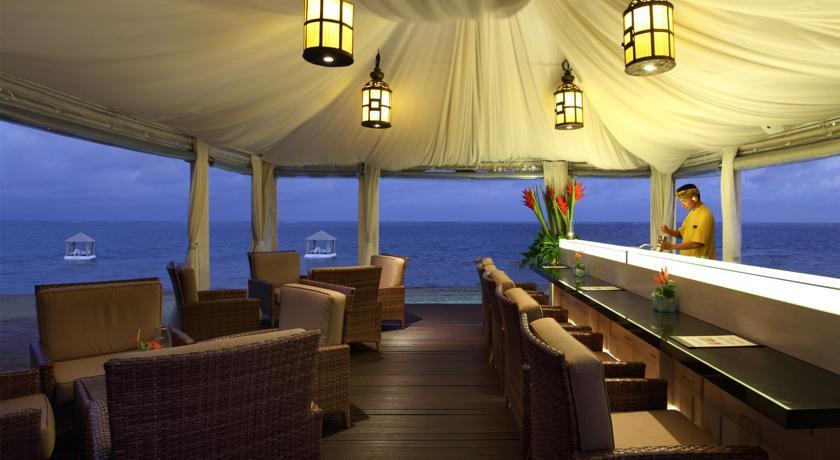 Puri Santrian Beach Resort And Spa Sanur Екстериор снимка