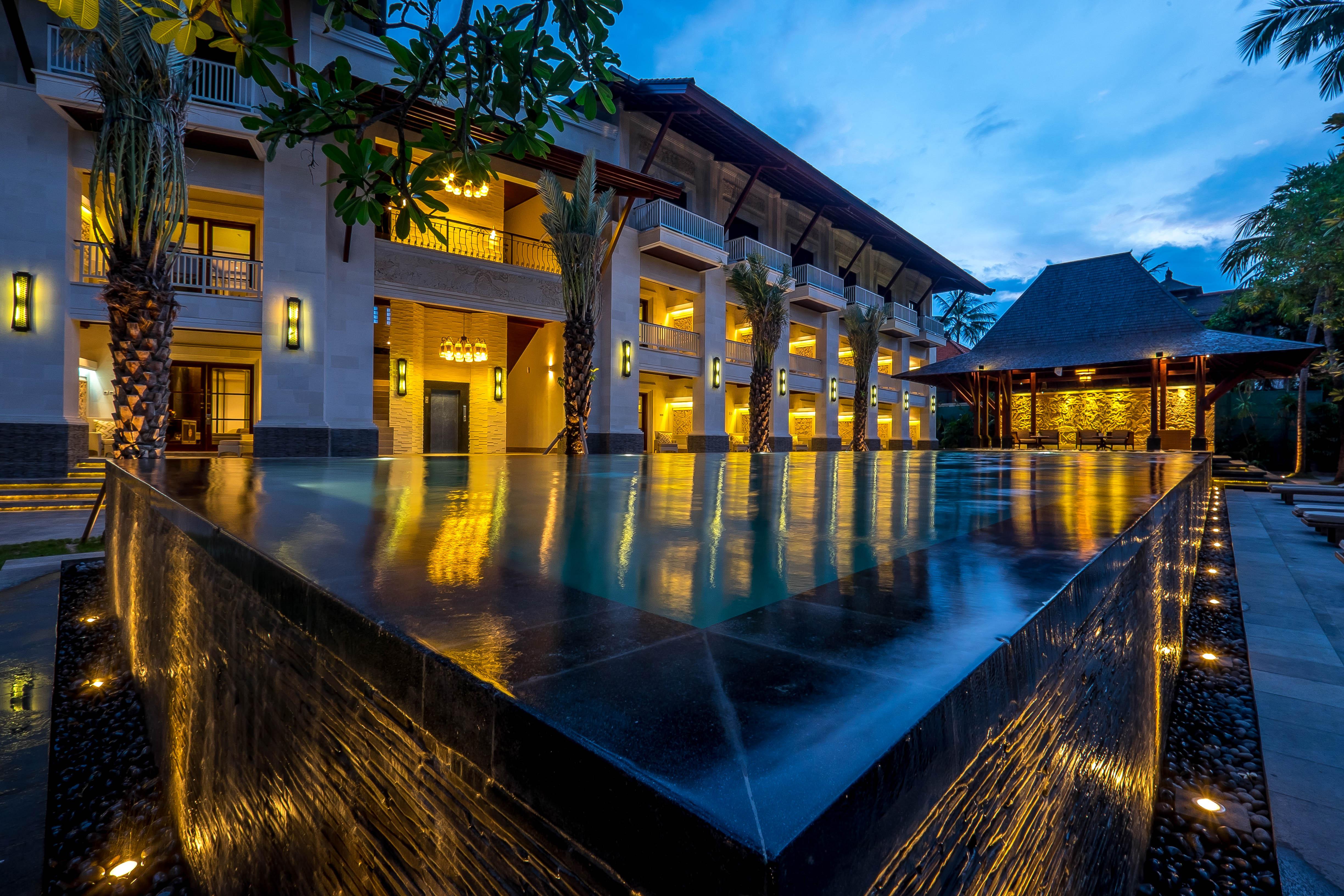 Puri Santrian Beach Resort And Spa Sanur Екстериор снимка