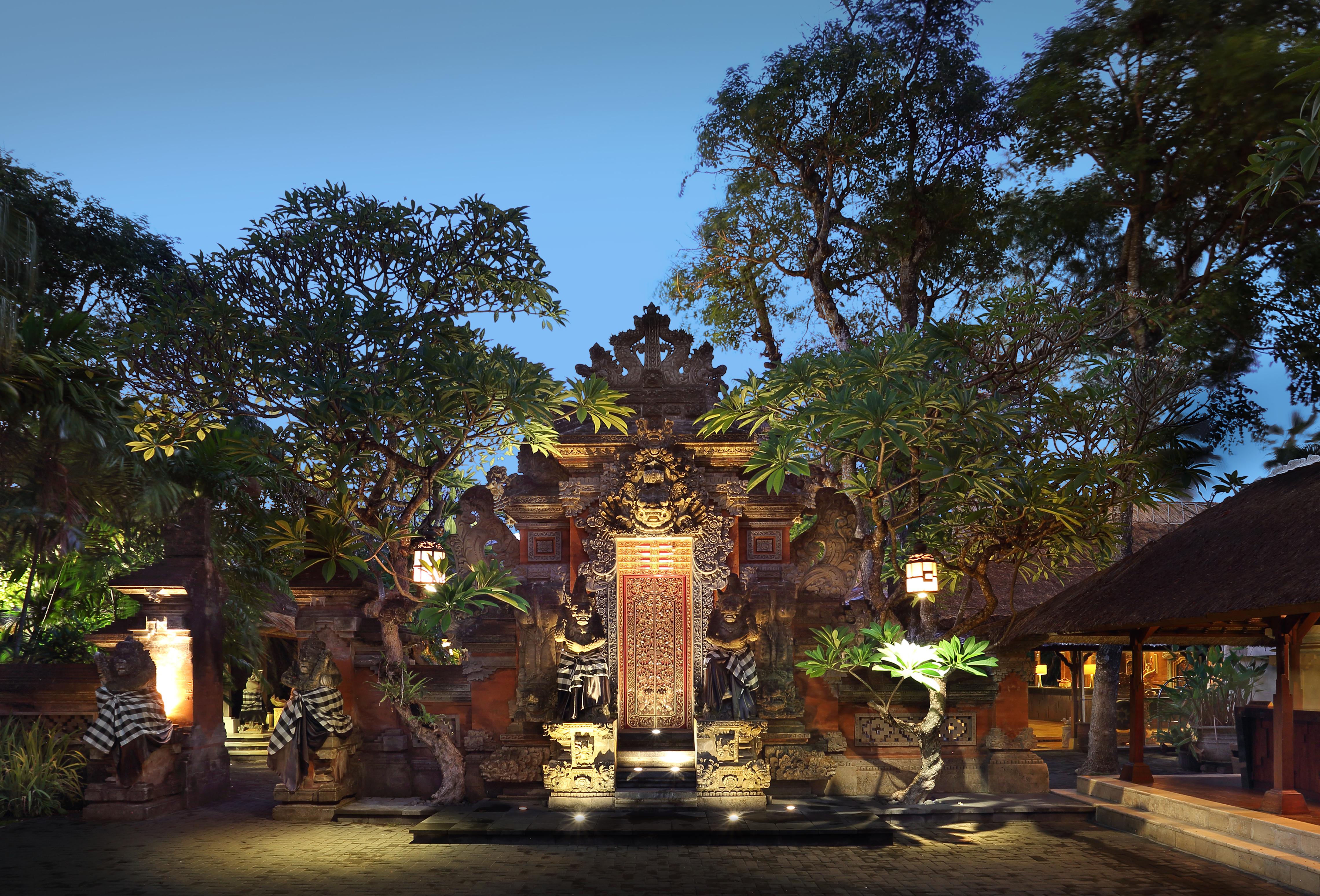Puri Santrian Beach Resort And Spa Sanur Екстериор снимка