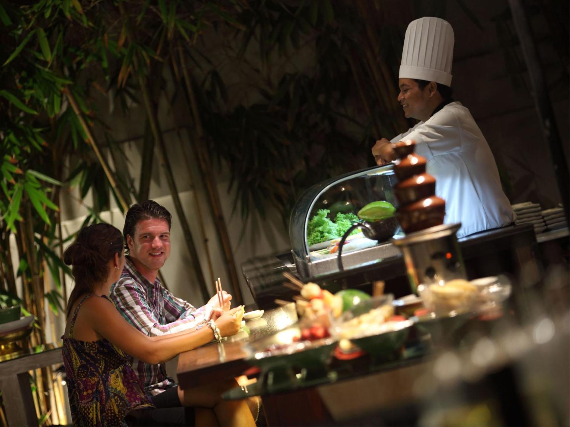 Puri Santrian Beach Resort And Spa Sanur Екстериор снимка