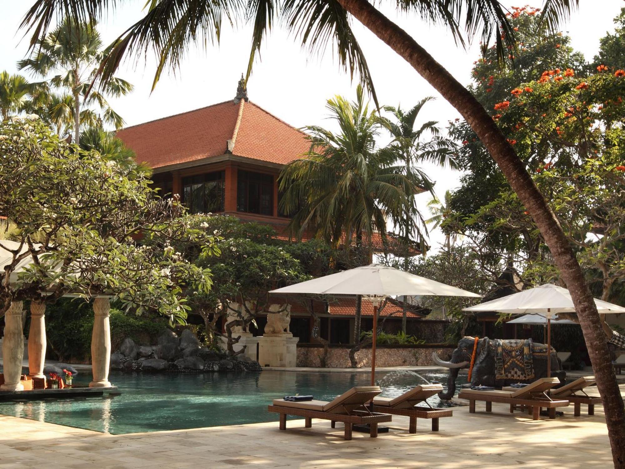 Puri Santrian Beach Resort And Spa Sanur Екстериор снимка