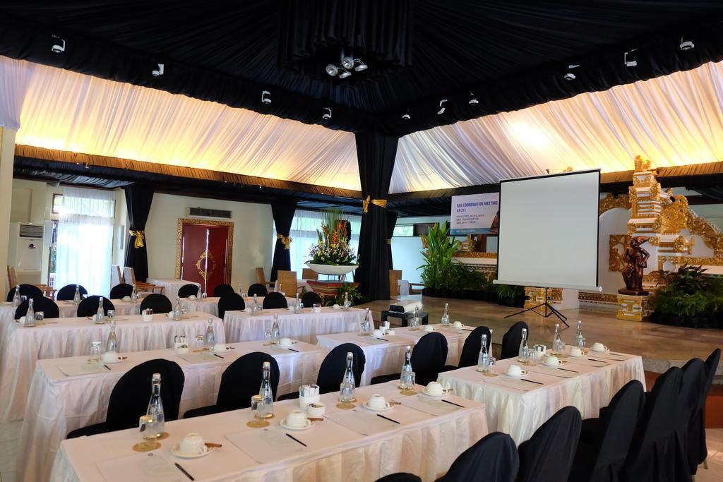 Puri Santrian Beach Resort And Spa Sanur Екстериор снимка