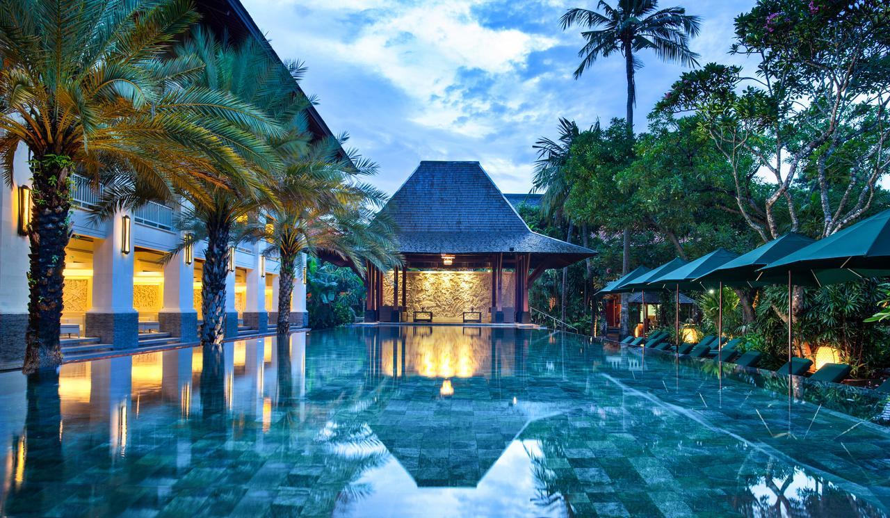 Puri Santrian Beach Resort And Spa Sanur Екстериор снимка